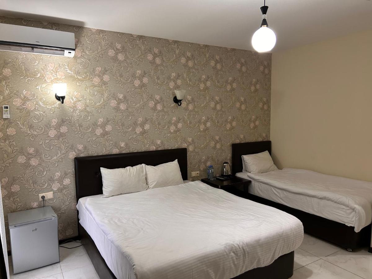 Hotel Zeyton Batumi Exterior foto